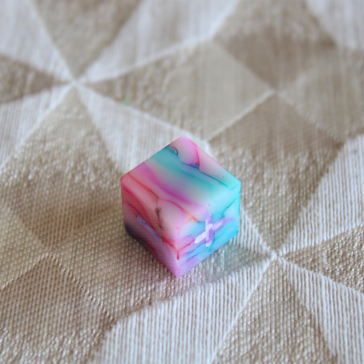 alchemist_attic's tweet photo. New stuff in the shop this Friday!
I'll also be taking down the advent calendar pre-orders at the same time, so if you want to get one of those make sure you get your order in before then :)
#handmadedice #dice #fatedice #fudgedice #rainbow https://t.co/vtyULnf2nB