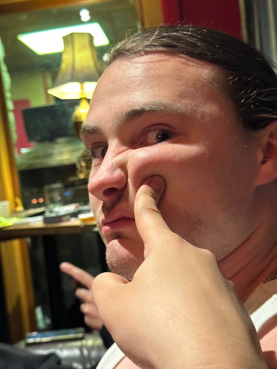 Boy Bleach tweet media