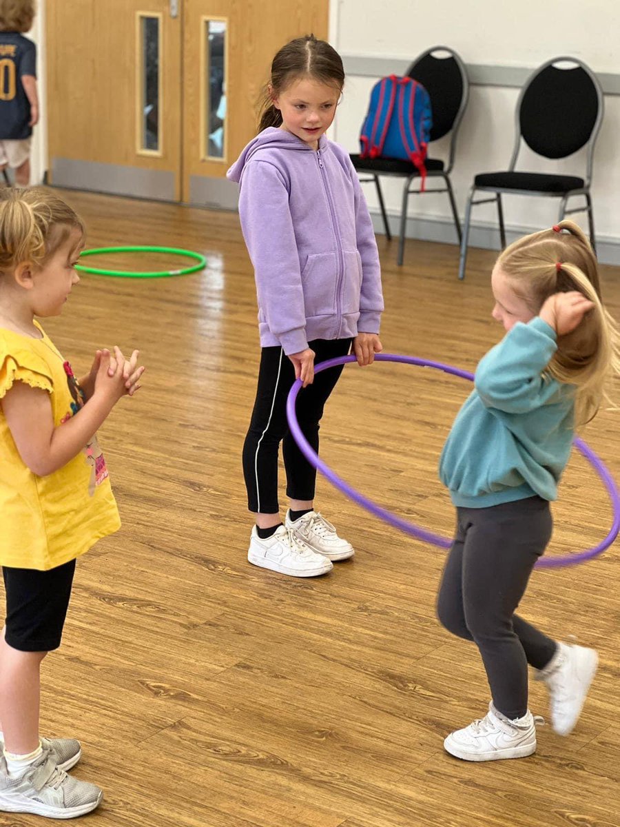 These kids know how to have a good time ! Well done to all the volunteers in making such a safe and enjoyable environment for everyone 🧡💙