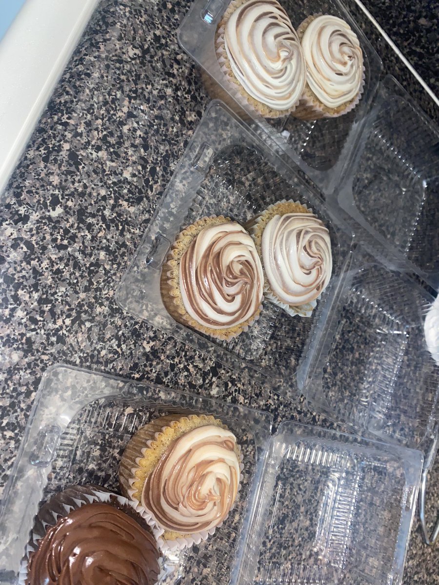 🧁🤤😋 #ATL #cheflife #cupcakes #homemade #smallbusinessowner #homebusiness #cookiesandcream