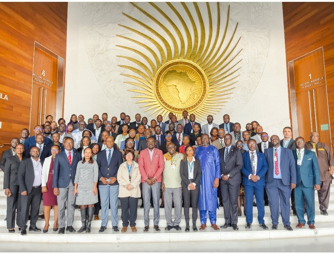 As we transition beyond t/ acute phase of #COVID19 in Africa, <a href="/AfricaCDC/">Africa CDC</a> under t/ leadership of H.E. @JeanKaseya2 convened implementing partners under t/ #SavingLivesandLivelihoods to align on key strategies in integrating COVID19 vaccination into national immunization programme