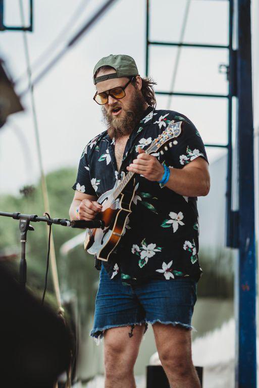 Any spaces want some music tonight? 

📸: #triptychsphotography