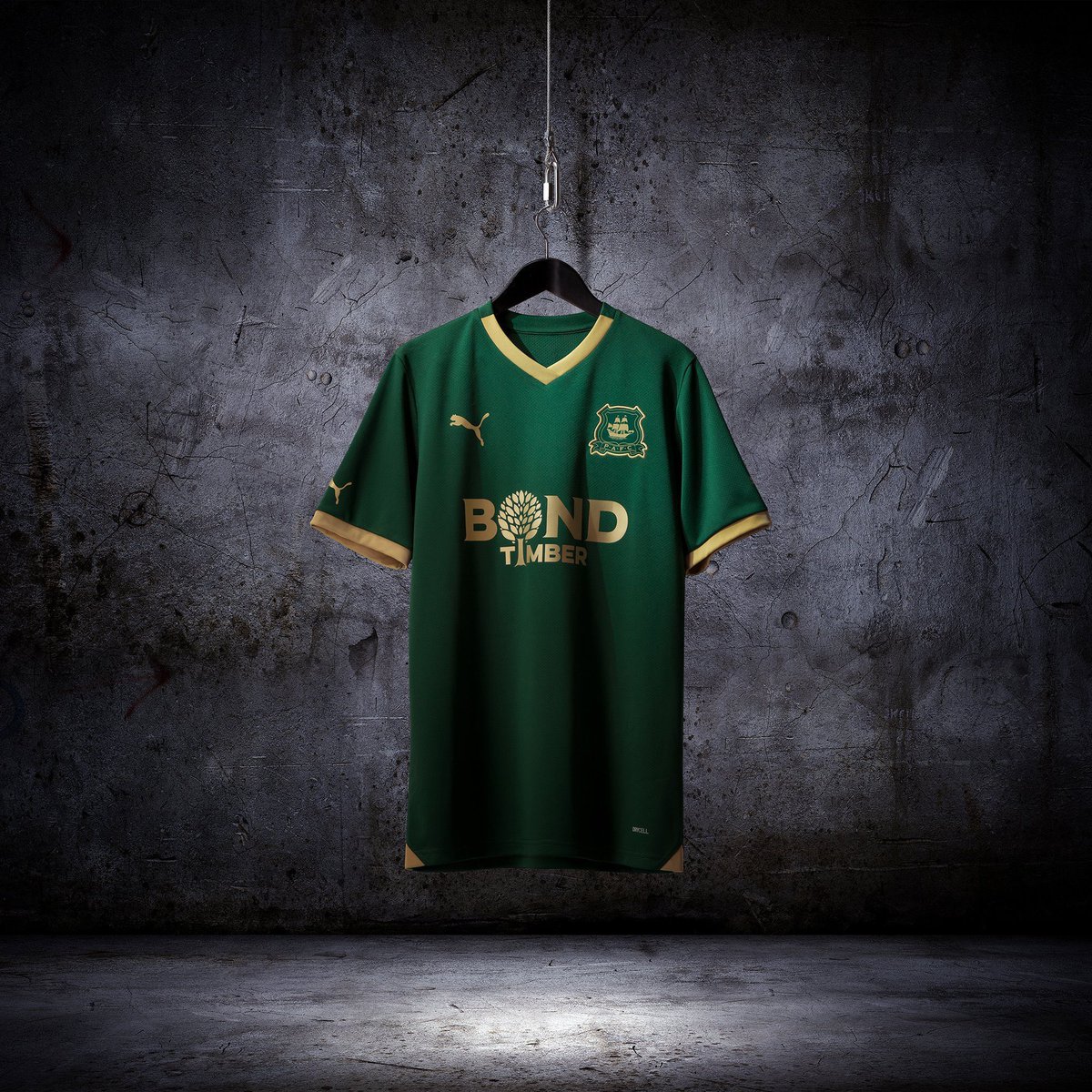 secondtierpod's tweet photo. Plymouth’s new kit is… 🤌🤌 https://t.co/xZsILwPH1p