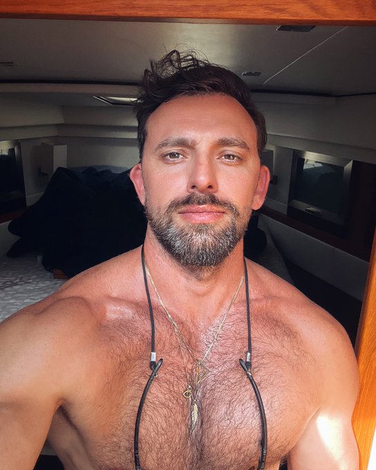 It&rsquo;s hot in here 😅 https://t.co/4lLCeXbpMJ