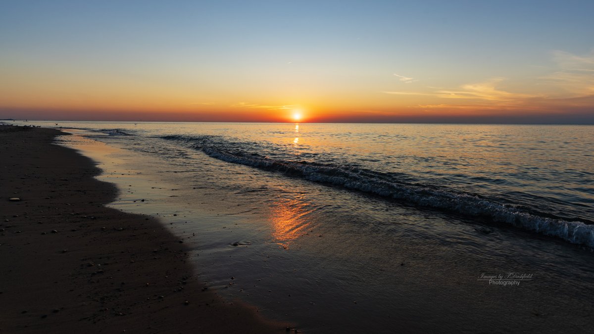 ImagesbyTDashfi's tweet photo. @VisualsbySauter Kemil Beach at Indiana Dunes National Park https://t.co/UGTPqNMa10