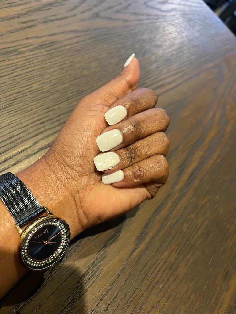 Gel hands by Kaytee, #RichardsBay… 💅🏾 💛 Book yours - 083 562 6370