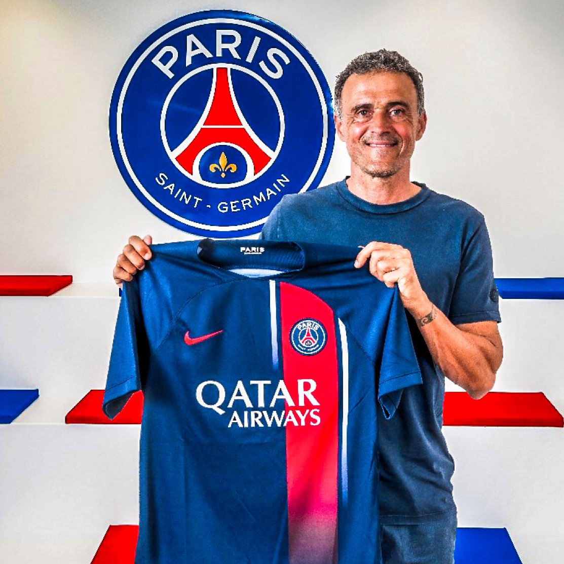 MICSHIT06's tweet image. 🎙️ Luis Enrique: “I am delighted to arrive in Paris to live a new experience. It&apos;s so exciting to meet new people, to live in this city, to learn a new language and above all to coach PSG.&quot;

(📷 #PSG_inside)