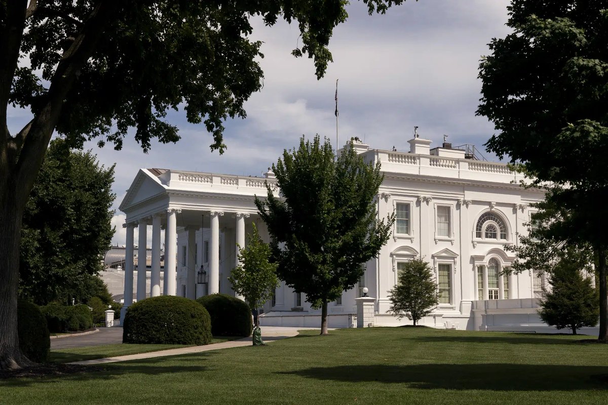 MainStreetMSG's tweet photo. Is anybody surprised here?
Welcome to a #democratic 
" #WhiteHouse "
@beastusa
This is the #mainstreetmessage 

https://t.co/YheWdrqOLm https://t.co/p2Sh9ehbx2