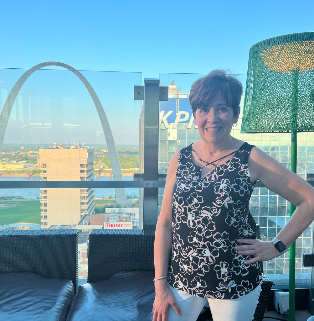 Larsen_Books's tweet photo. We are back from an exhilarating week at Scaling New Heights - St Louis!  From engaging sessions to valuable networking opportunities and inspiring guest experts. It was a blast!

Our team is fired up and ready to take our client service to new heights!

#SNH2023  #bookkeeping https://t.co/1DzysHjrRN