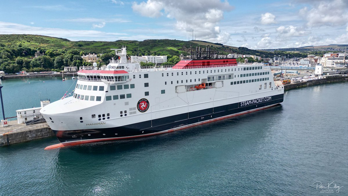 manxscenes's tweet photo. ๐ฎ๐ฒ Happy Tynwald Day ๐ฎ๐ฒ
A trip around the beautiful MV Manxman with the Drone today #isleofman #iomsteampacket #manxman #manx #iomstory #manxscenes #douglas https://t.co/EbnzHcgZen