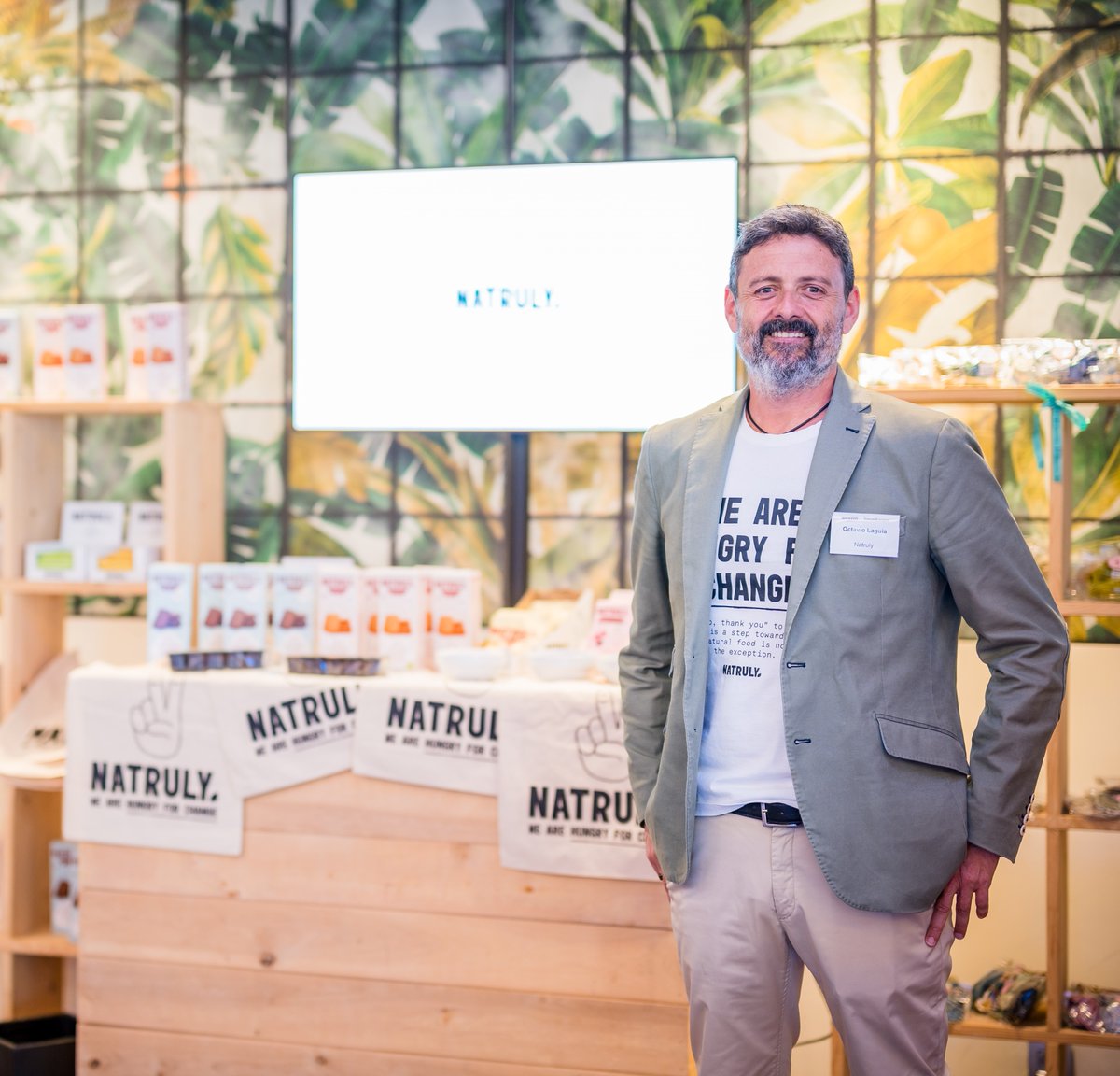 AmazonNewsEU's tweet photo. During our #EUPresidency event this week, Octavio Laguía, Co-founder and CEO of @natruly_es spoke about how they converted a passion into a healthy food business 🍫 through #innovation and #sustainability, and now sell all over Europe through Amazon 🌍 https://t.co/NMO8HNXYGk