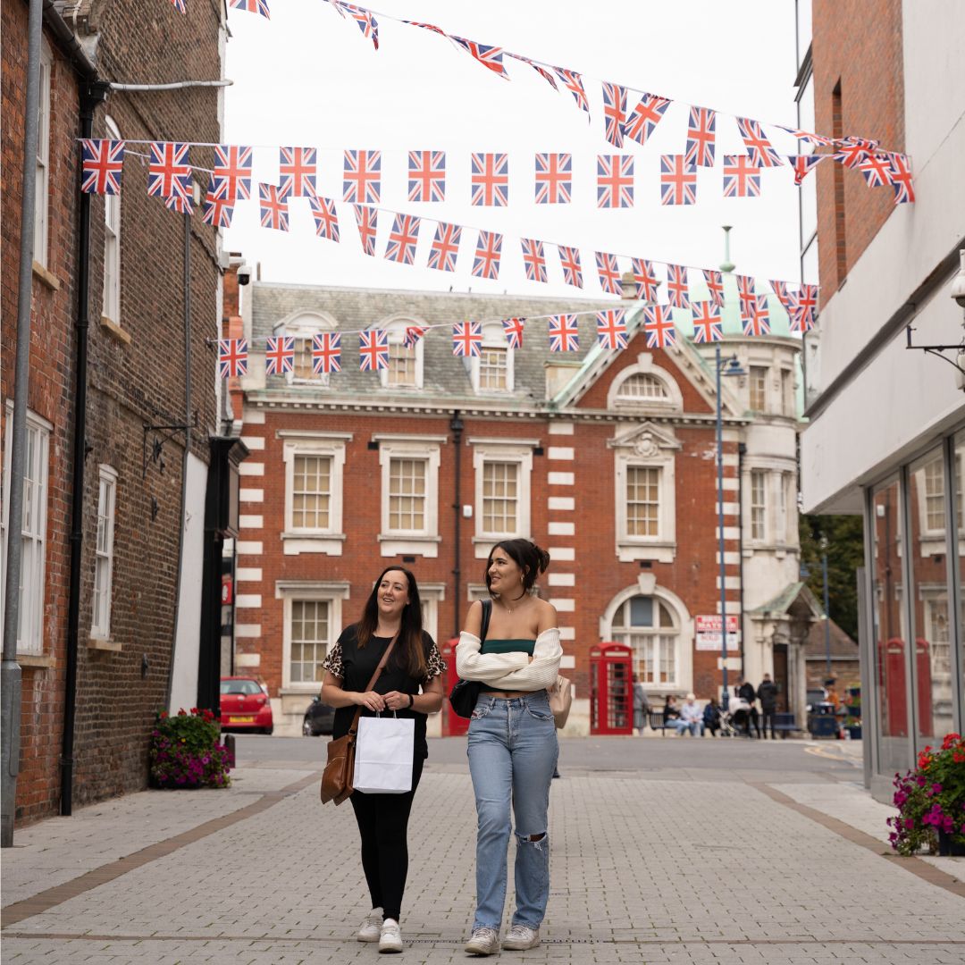 boston_lincs's tweet photo. Pescod Square, Boston’s premier shopping destination. 🛍️ Located in the very heart of Boston, this shopping complex features a variety of much-loved high-street chains to independent retailers.

Plan your visit: https://t.co/ZlCqSQOAL6 #DiscoverBoston https://t.co/BK89zgL6T9