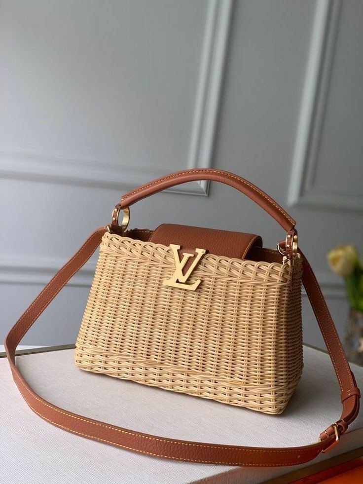 SelectOutfit's tweet photo. louis vuitton bag https://t.co/zX8sXQWo1j