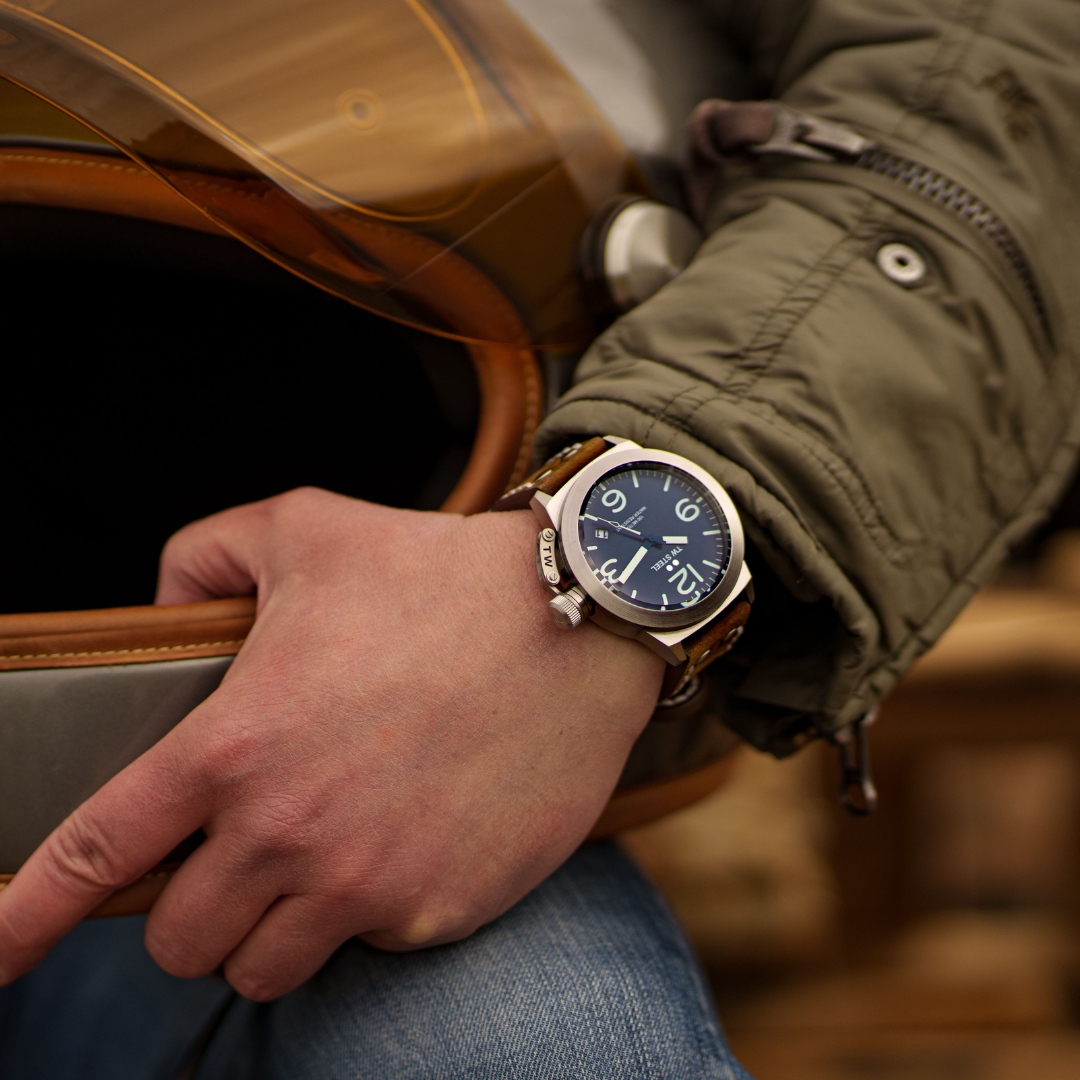 twsteel's tweet photo. Time to say goodbye to boring. Cut loose and maximize your time.
#UnleashTheBeast #Timepiece
#WatchLovers
#Canteen
#LuxuryWatches
#Hedonworkshop
#WristCandy
#WatchAddict
#Horology
#WatchPorn
#WatchCollector
#WatchObsession https://t.co/EA7lhBNmvx