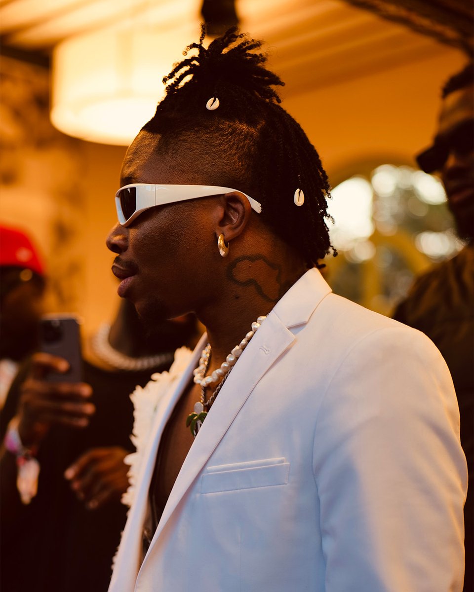 Nous sommes ravis de vous présenter ces clichés des artistes ! 🔥

Capturés par le talentueux : invisibleshooters ! 📷👏