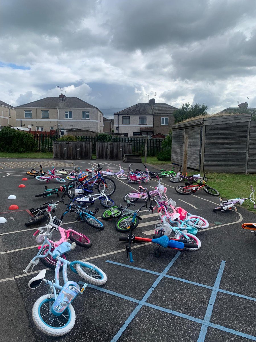 SY_STARSAwards's tweet photo. Lots of bikes and pupils enjoying a day of #LearnToRide sessions at @LittlemoorAcad today π
π²π²π²π²π²π²π²
#SYStarsTeam https://t.co/5v8KWwF3uv