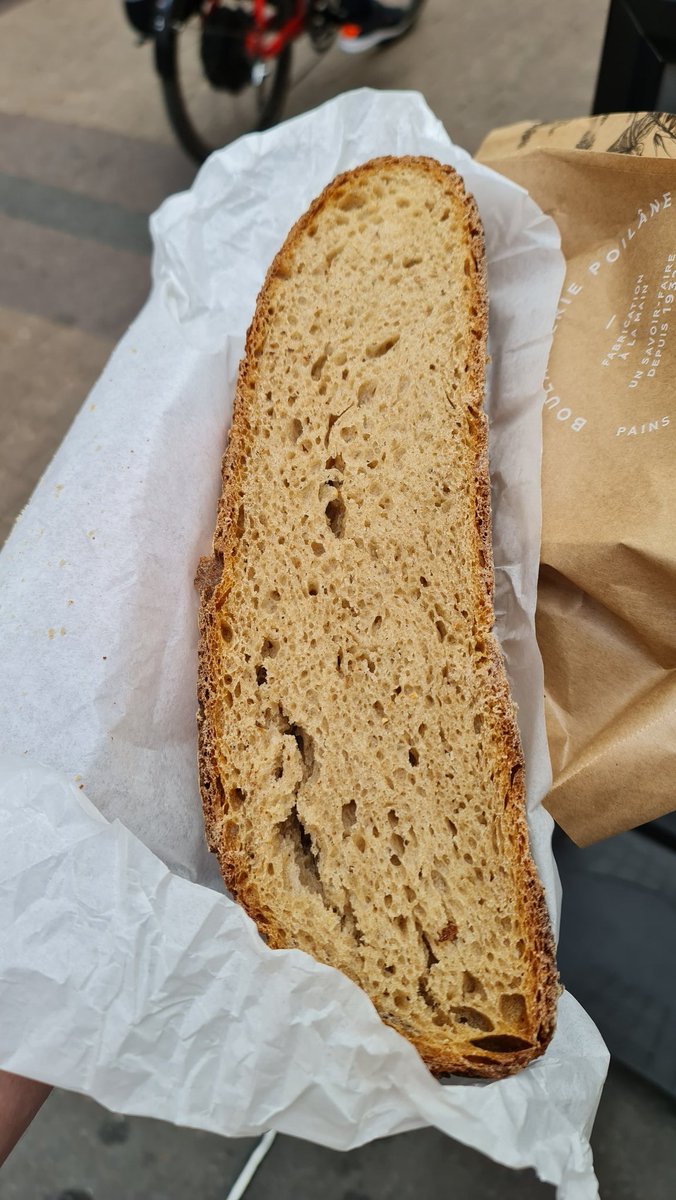 matfuchs's tweet photo. #pain #traditionel #paris #poilane #Brot #bread 🤌 https://t.co/r3GGvCURuO