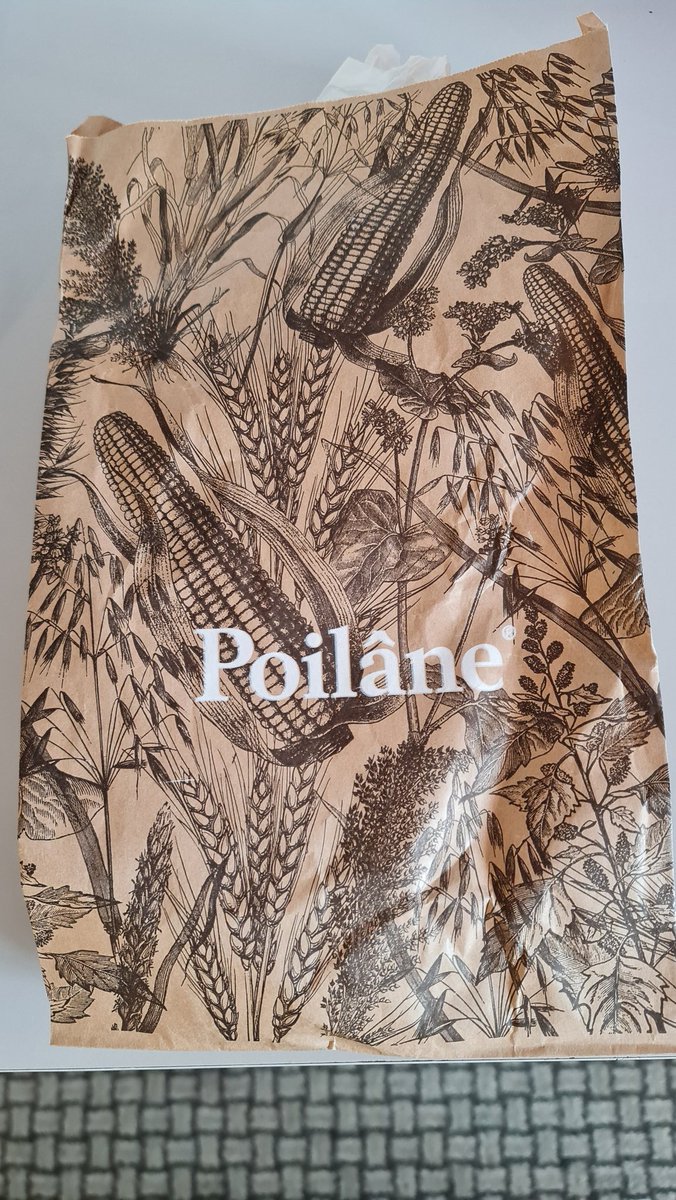 matfuchs's tweet photo. #pain #traditionel #paris #poilane #Brot #bread 🤌 https://t.co/r3GGvCURuO