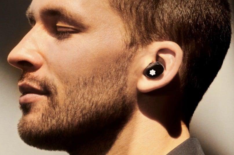 JetlagMattia's tweet photo. Montblanc MTB 03, lusso e audio di qualità.

Montblanc presenta MTB 03, auricolari TWS di lusso con cancellazione attiva del rumore e dal design ricercatissimo https://t.co/PaaZuvBVI0