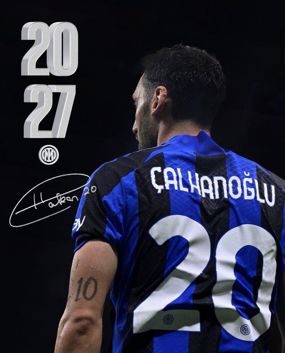 iHere_Inter's tweet photo. 🚨🚨🚨🚨🚨🚨عاجل - رسميًا: ✍️
++++ هاكان تشالهان أوغلو يجدد عقده مع الإنتر حتى 30 يونيو 2027 ++++
#ForzaInter #Calhanoglu2027 ⚫️🔵 https://t.co/jXTsIGti92