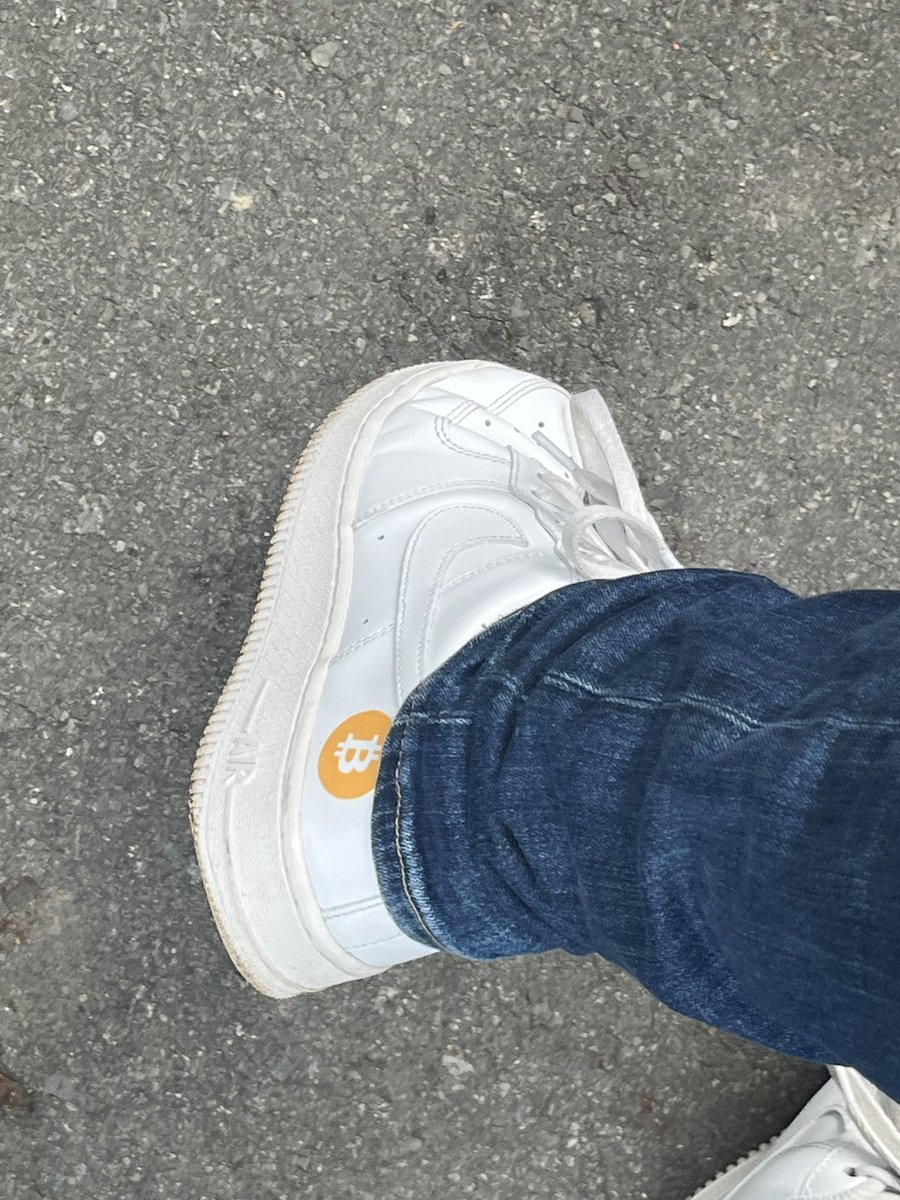 Fourth of July at the United States Ambassador’s Residence in Canada’s capital 🇨🇦

#Bitcoin