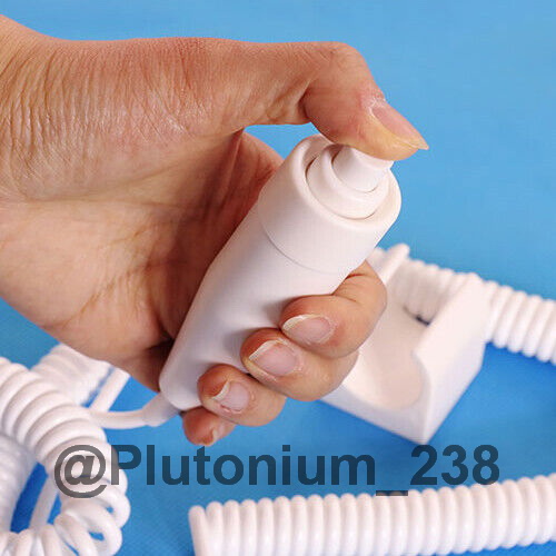 Plutonium_238's tweet image. دستۀ #کنترل_از_راه_دورِ/#Remote_Control ش، شبیهِ #هَند_سوئیچِ/#Hand_Switch دستگاه‌های #رادیوگرافی ‍ه؛ #Ready، #Expose!