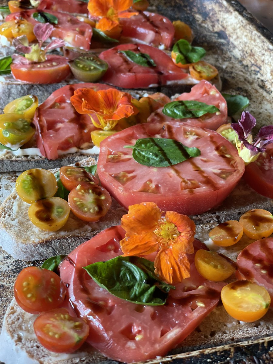 Happyholistichs's tweet photo. Garden toast https://t.co/SiZiamxJef