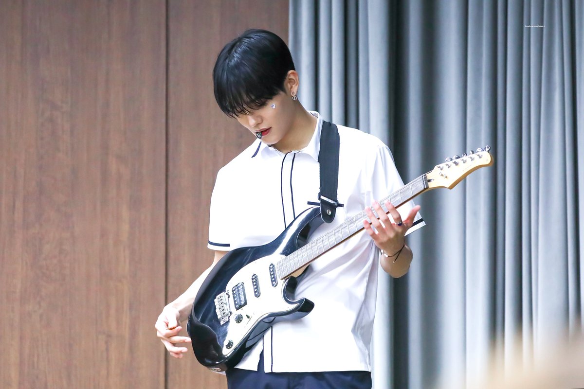 tasteseunghun's tweet photo. 230702 디어마이뮤즈 팬싸 
#CIX #승훈 #SEUNGHUN https://t.co/Blg80PtfYT