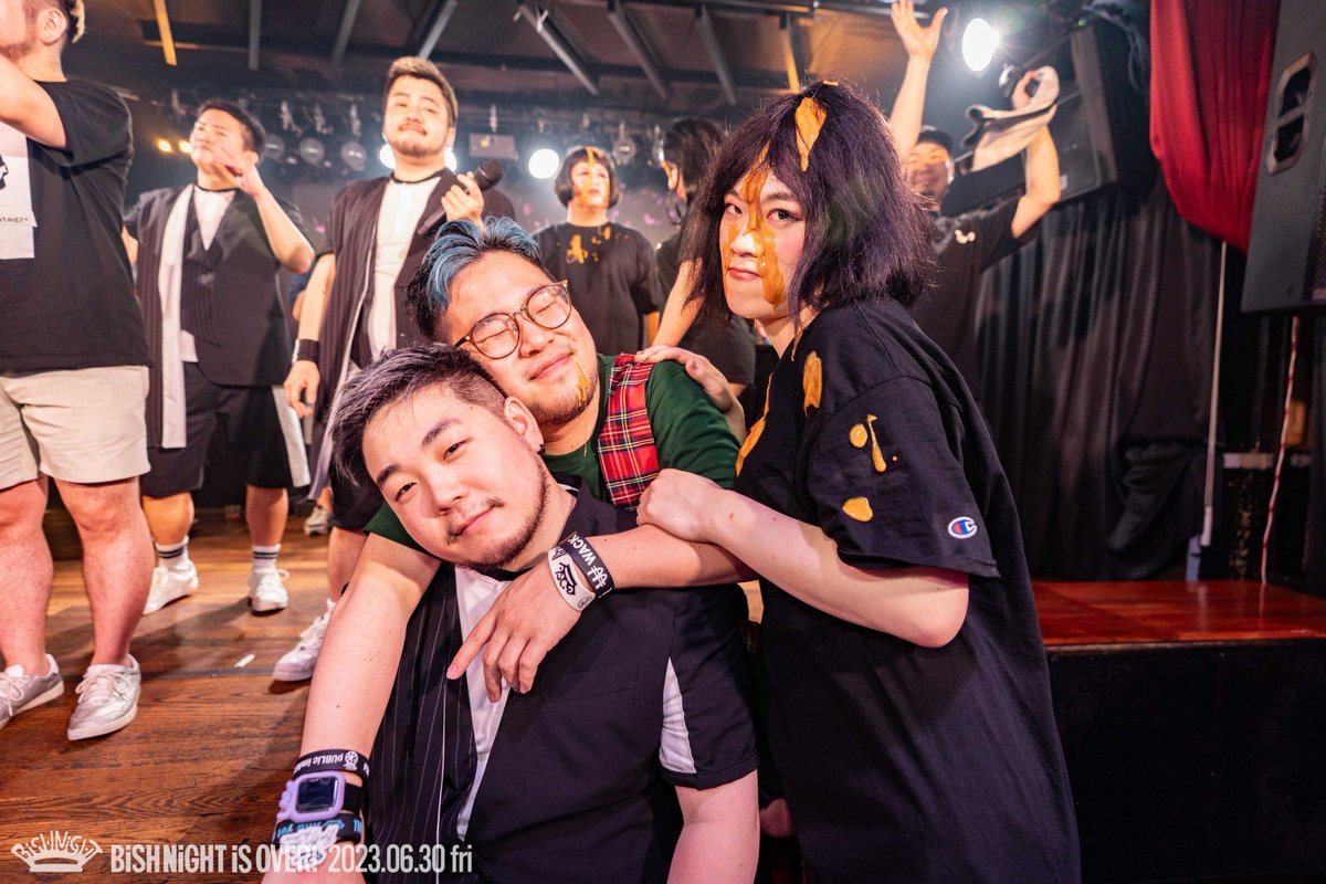 uechaaan1214's tweet photo. スーパーカメラマンてくぴTHX!!!!!
最高にイカした写真をたくさんありがとう😚❤️
#BiSHNiGHT
#BiSHナイト
photo by @Hexa_pon https://t.co/p9DsB4Uxyr