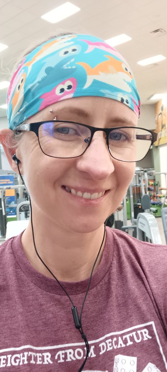 RealLivings's tweet photo. It's #WeightsWednesday and this #gympunk #pilatespunk #cyclepunk is here for it. I'm down 4 pounds (finally!) and so grateful for the progress π΄ββοΈπͺπ§ @sigurros @monstersandmen https://t.co/CZO4qEQT57