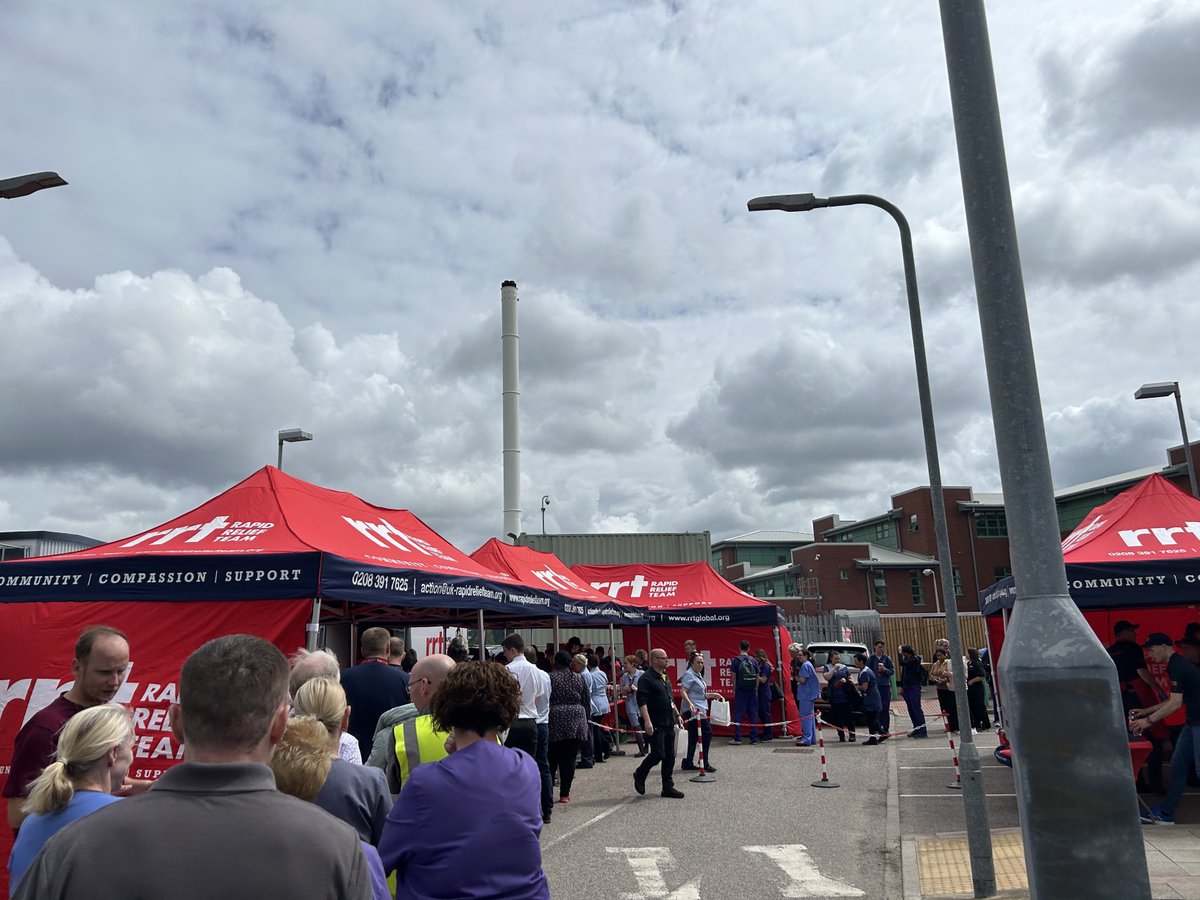 WaltonCentre's tweet photo. We've had a fantastic day celebrating #NHS75 with staff, volunteers, patients, friends and family! A huge thank to the Rapid Relief Team who put on a BBQ to celebrate the birthday! #ThankYou @RRT_UK https://t.co/7sZGVxUHzg