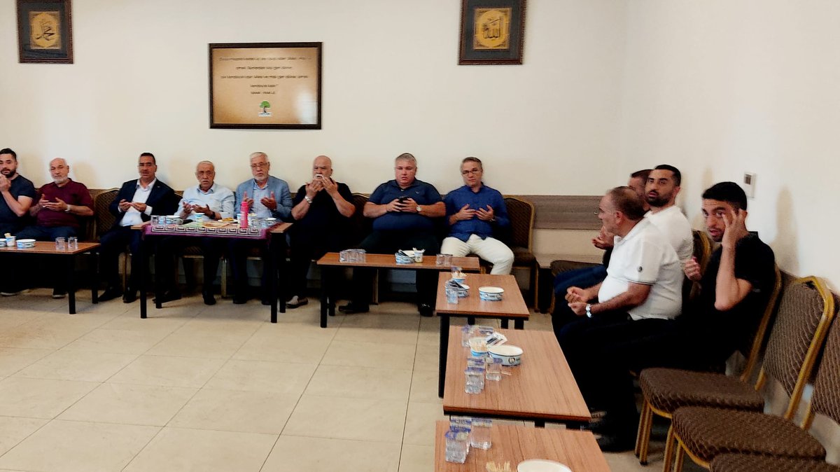 ahmet_uzer27's tweet photo. .@sahinbeybel Başkan Yardımcısı kardeşim @cumaguzel27'in dâr-ı bekâya irtihal eden kıymetli  babası için taziye ziyaretinde bulunarak başsağlığı diledik.
Merhuma Allah'tan rahmet ailesine, sabır ve başsağlığı diliyorum. https://t.co/vm9OgsFJaR