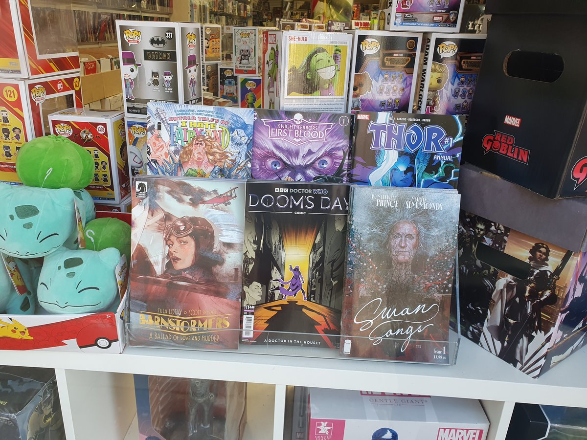 My @CgcEmporium window layout for this week's new #comicbook releases.

The always popular 'I hate Fairyland.'
The stunning looking 'Barnstormers #1'
Finally a new Dr Who book - 'DOOM'S DAY'
The intriguing 'Swan Songs #1'
The start of Knight Terrors. 
And Thor Annual #1