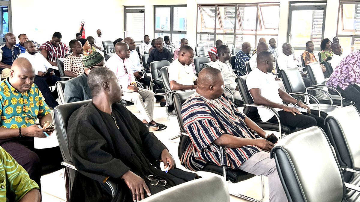 UNDPGhana's tweet image. #Ghana has demonstrated a growing hum dev index over 3decades but #unemployment is rising, with 1.76m ppl unemployed.

Our national #HumanDevt report for Ghana is looking at how value of work affects human dev’t. 

Ongoing is Northern🇬🇭consultation in Nalerigu to gather evidence.