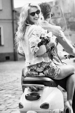 Mavica (@mavica1980) on Twitter photo En la vida no te vuelvas indispensable,vuelvete inolvidable... En la vida no te vuelvas indispensable,vuelvete inolvidable...