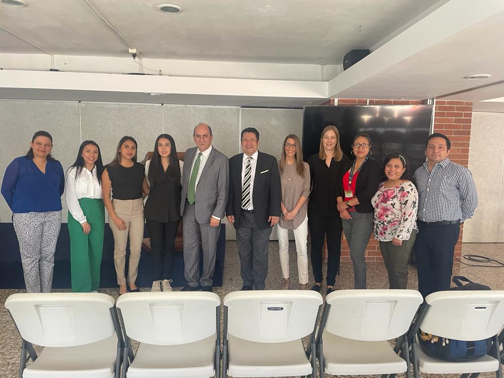 ENG/ Our Co-Lead Investigator, Dr Carlos Gomez-Restrepo, (<a href="/MedicinaPUJ/">Medicina Javeriana</a>), is now in Guatemala for a serie of meetings and trainings with the <a href="/U_Landivar/">Universidad Rafael Landívar</a> research team, led by Dr Edgar Lopez Alvarez. <a href="/QMULSocialPsych/">Social Psychiatry</a> <a href="/NIHRglobal/">NIHR Global Health</a> <a href="/VickyBirdie/">Victoria Bird</a>