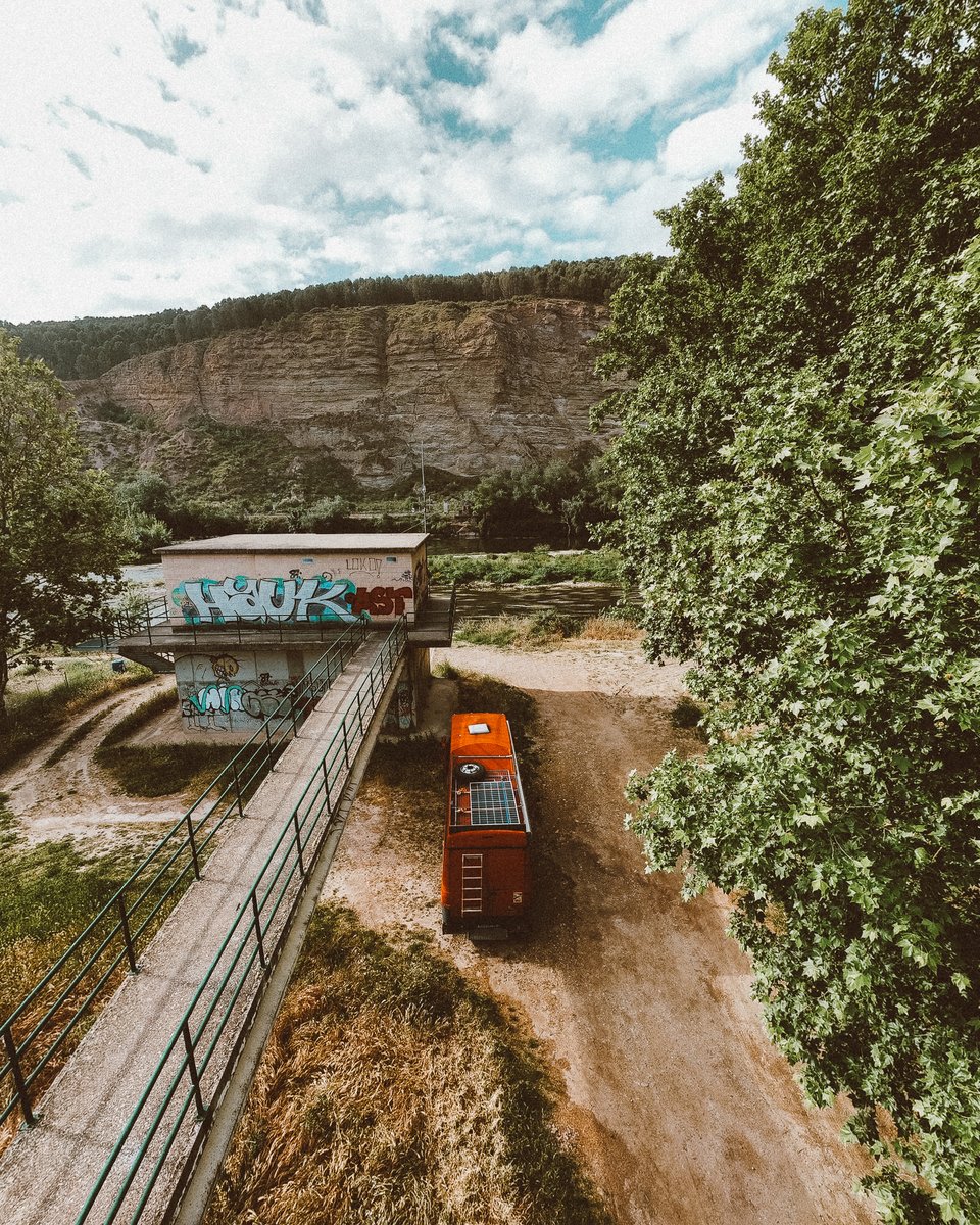 movingtheway's tweet image. A birds eye view from the beautiful parkup next to the river Ebro.
.
#vanlifemovement #vanlifeculture #vanlifegram #vanlifedestination #vanlifeclub #vanlifestories #vanlifecamper #campervanculture #movingtheway #keepyourspiritmoving #vanlifespain #rioebro #vanlifeeuropa