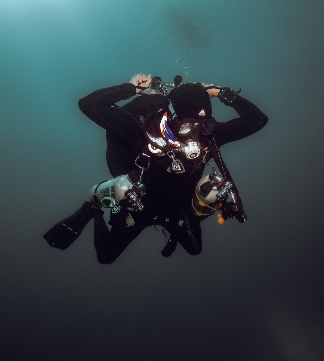 stephenjaynsley's tweet photo. Time is your most important resource in tec dives. Having right gas volumes & following rule of 1/3 helps give you that resource. Well drilled skill sets help you deal with foreseeable issues when they arise thats why we begin every #tecdive with a series of drills
#padi @PADI https://t.co/hkAvsTxzaT