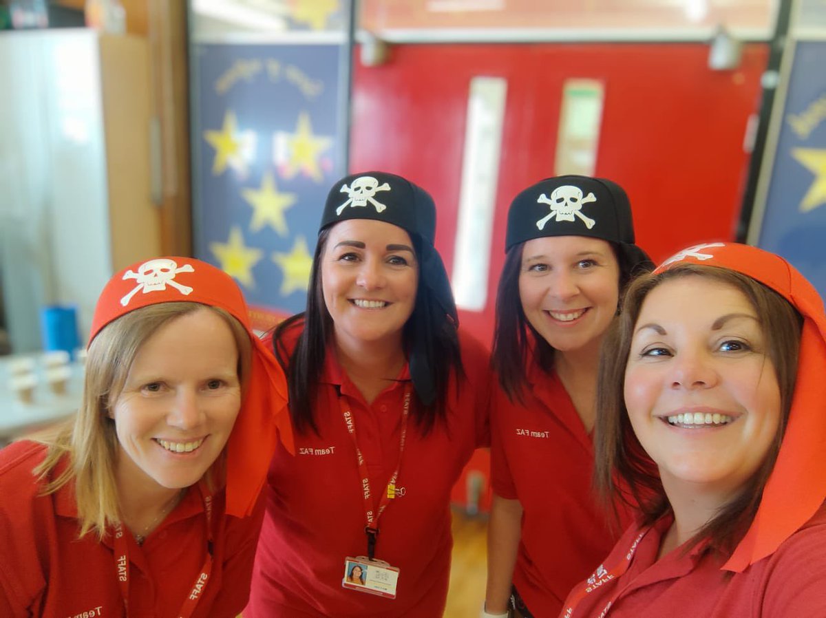 cefnglasinfants's tweet photo. Team FAZ have had a ‘FAZtastic’ afternoon with some of our families. We enjoyed welcoming colleagues from across Bridgend schools to see us in action! @NexGenBridgend #healthyconfidentindividuals #CGIWB https://t.co/ItoJTCVfDJ