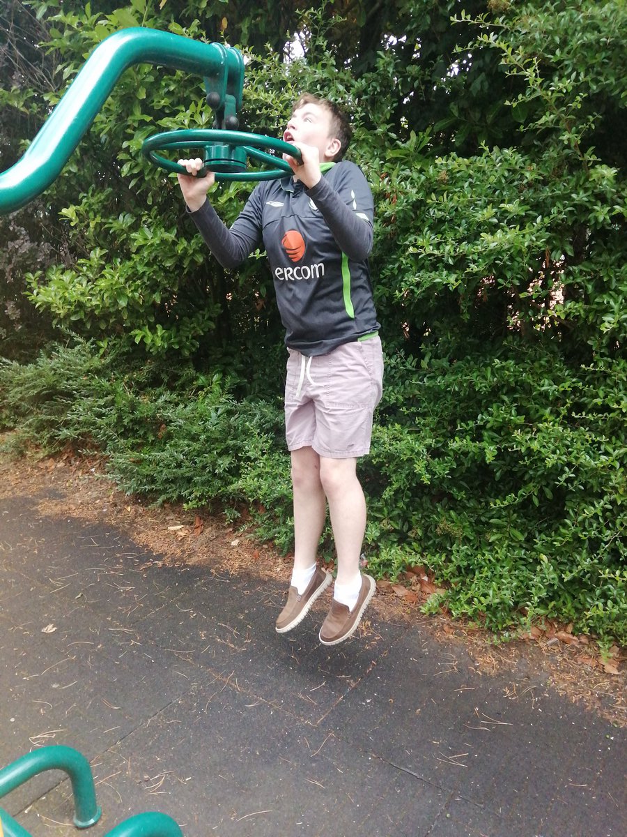 scoilchiarain1's tweet photo. Nice walk and pumpin' some iron at Albert College Park this afternoon #Julyprovision @DCU https://t.co/czrPHnUpht