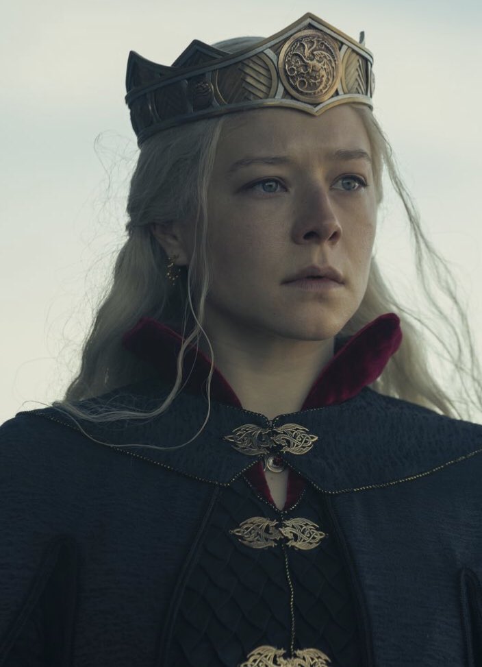 Lqversedits's tweet photo. DID ANYONE SEE MY GF QUEEN RHAENYRA TARGAYREN !!!! If you see her and find her lmk please!! SHE STOLE MY HEART!!! GOODMORNING EVERYONE HAVE AN AWESOME DAY. But not more awesome then my gf <3 https://t.co/4AMo3r2GCo