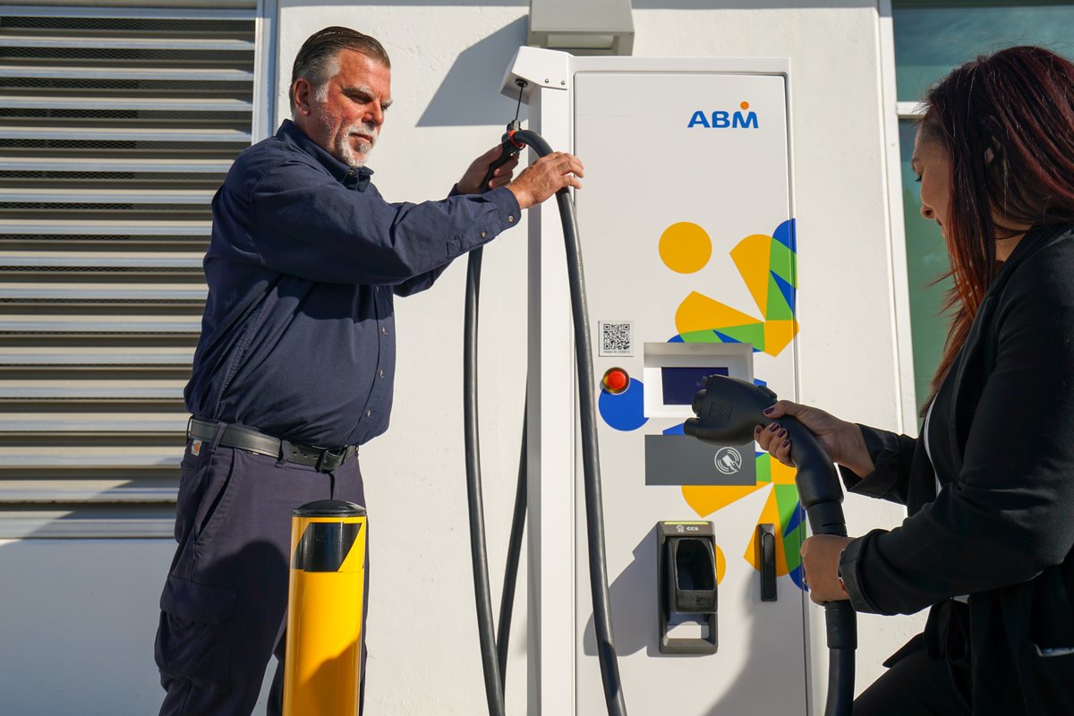 ABM_Industries's tweet image. Large scale EV #fleets simply can’t afford to be down due to #infrastructure, #electricalgrid, or #maintenance challenges. Read about ABM’s single source EV ecosystem solutions in @Fleet_Equipment magazine: bit.ly/3K4VOvZ