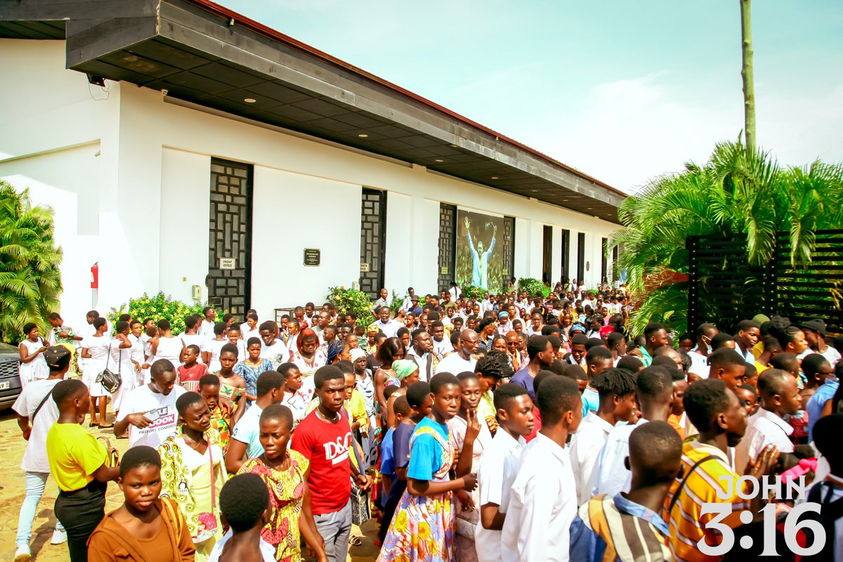 FirstLoveCh's tweet image. We had an incredible time at our John 3:16 swollen Sunday service. Our hearts are full of gratitude  for everyone who came out and shared in the joy of this special day. Can’t wait for our next outreach!

#John3:16 #July2 #GreaterLoveChurch