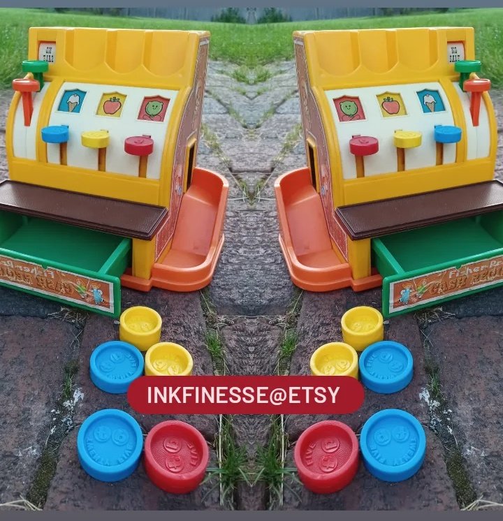 sharpobjects13's tweet image. This #cashregister is from the #70s &amp;amp; by #FisherPrice - find it &amp;amp; its #provence in my #Etsy @ inkfinesse.etsy.com along w/other #vintage #fashion, #nostalgia &amp;amp; #unique #art 💗☮🤘🏼 #work #70stoys #plastic #vintagestyle #80stoys #etsyshop #memories