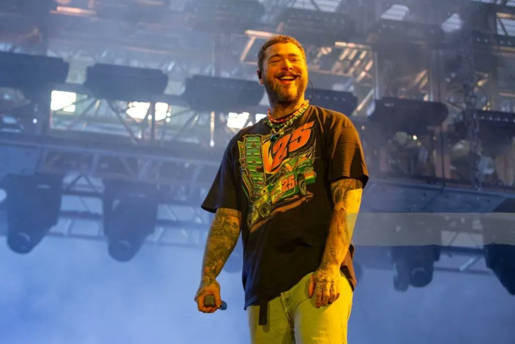 InformaMonitor's tweet photo. El rapero Post Malone confirmó su visita a la Ciudad de México para ofrecer un concierto a todos sus fanáticos.
https://t.co/bDzXgn5IVT https://t.co/qGYMVVc0NA