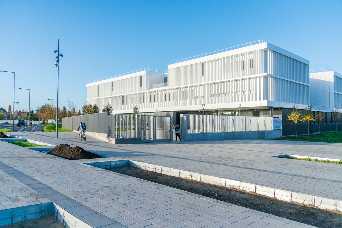 VilleCormeilles's tweet photo. 📣 La région a voté ce matin la dénomination du lycée : « lycée Philippe Kieffer ».
La ville se réjouit de ce vote conforme au choix majoritaire des cormeillais et des lycéens exprimé à travers deux consultations.
#cormeilles #lycée #kieffer #région #îledefrance #nom https://t.co/5Dqtzo0bG9