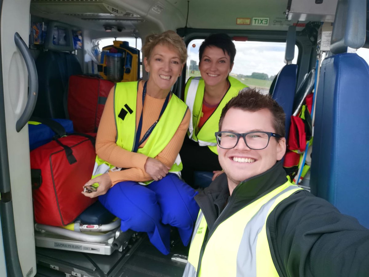 EileenDudley10's tweet photo. Brilliant morning with the fabulous TV AA HEMS Critical Care medics & pre-hospital paramedic crew working together on education & training to support their teams optimise immediate care of the preterm infant born out of hospital #thinkoptimisation @tonykellyuk @PS_Oxford https://t.co/6cTa9w6abC