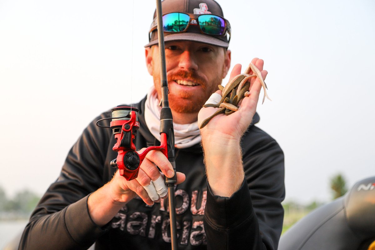 MajorLeagueFish's tweet image. No surprise here! Smallmouth and a drop-shot go hand-in-hand. The Top 10 pros from Stage Six showed us what they paired with their drop-shot on Lake St. Clair:
majorleaguefishing.com/bass-pro-tour/…

#dropshot #smallmouthfishing #LakeStClair