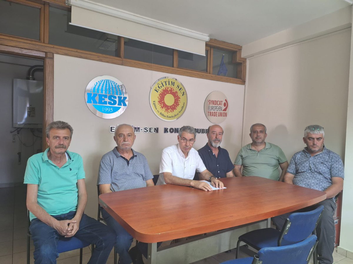 seskonya42's tweet photo. NE TUİK'İN SAHTE ENFLASYONU, NE İKTİDARIN REFAH PAYI ALDATMACASI İNSANCA YAŞAMAYA YETECEK ÜCRET İSTİYORUZ! https://t.co/jsjpt8FW5h