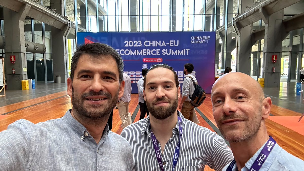 ¡Ayer estuvimos en el <a href="/Chinaeuesummit/">China-EU Ecommerce Summit</a> ¡Un éxito rotundo! 💪 Gracias a <a href="/novoloulan/">NOVOLOULAN</a> por hacerlo posible 🙌
📸 Aquí algunas imágenes del evento con grandes exponentes del #ecommerce del mercado chino y europeo, dónde pudimos conocer más del futuro de este revolucionaria industria💡